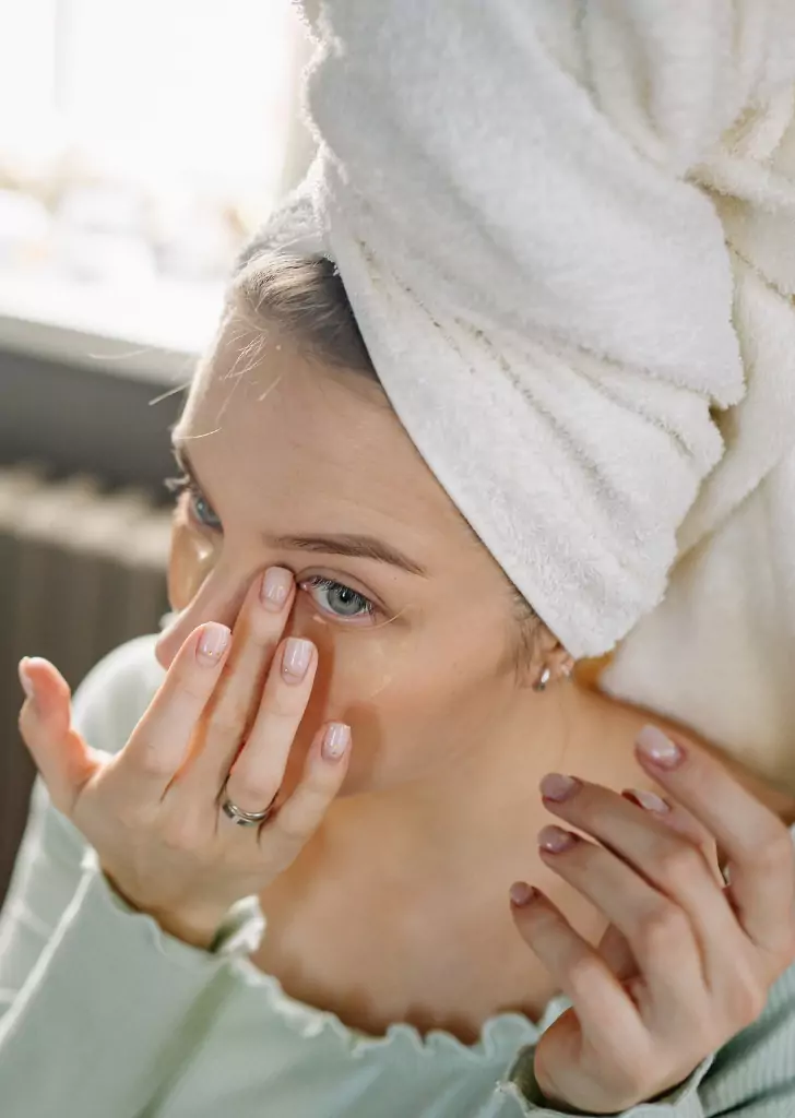 Under-Eye Aloe Vera Treatment