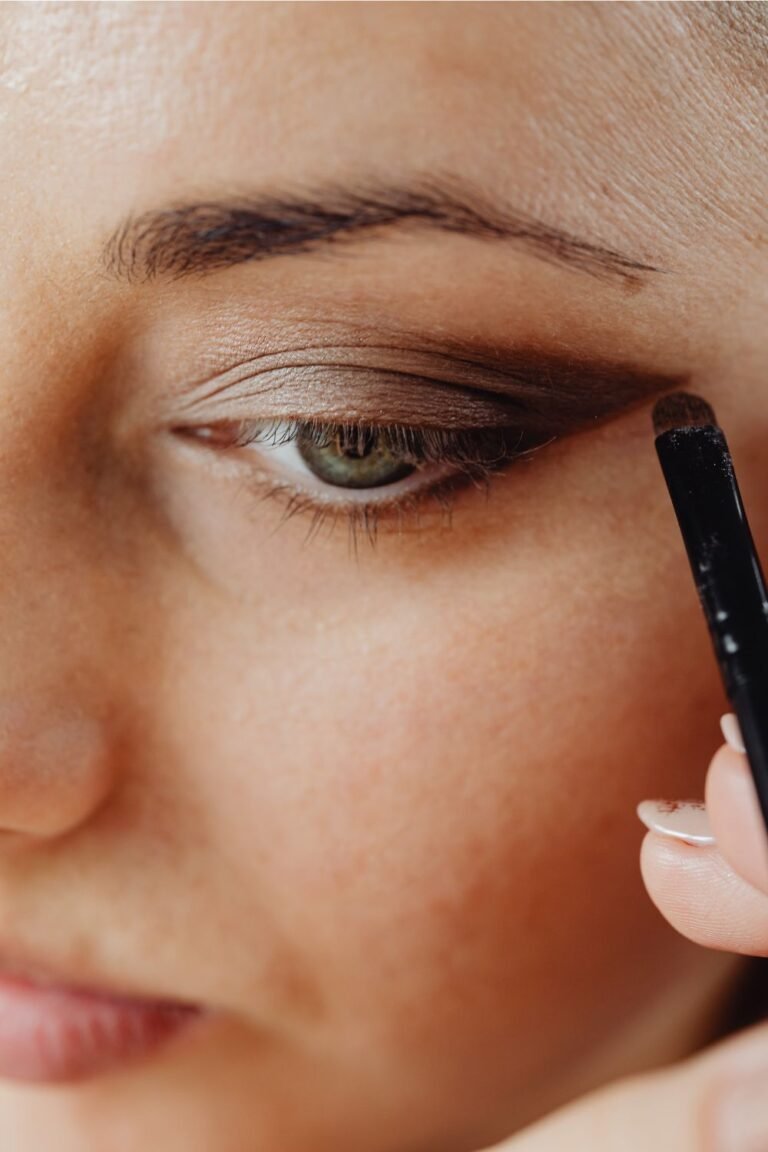How to Treat Eye Makeup Allergy